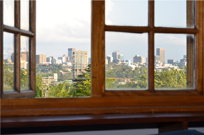 itashinda-living-room-views-01